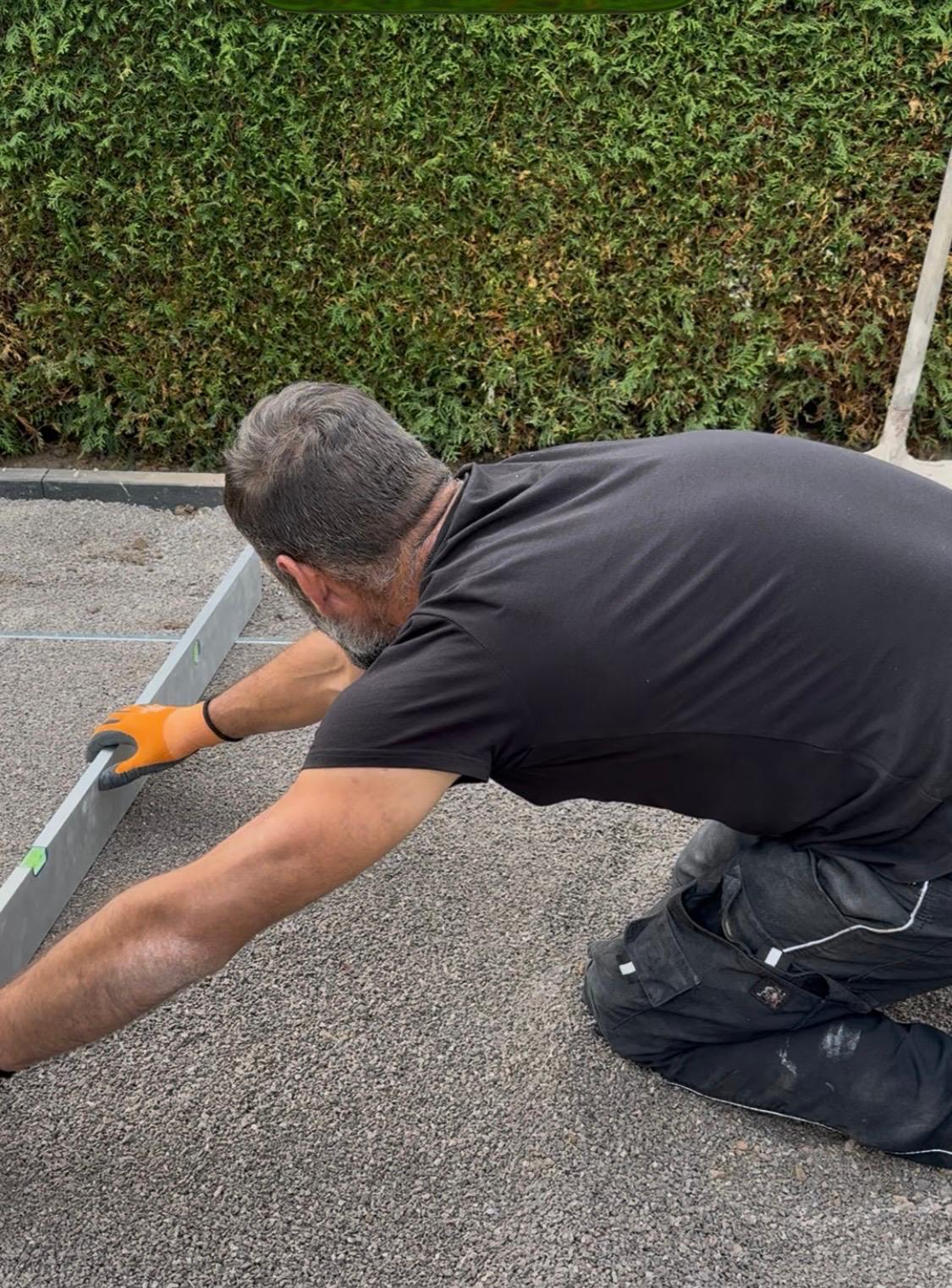 Terrassenbau mit Steinplatten in Ratingen